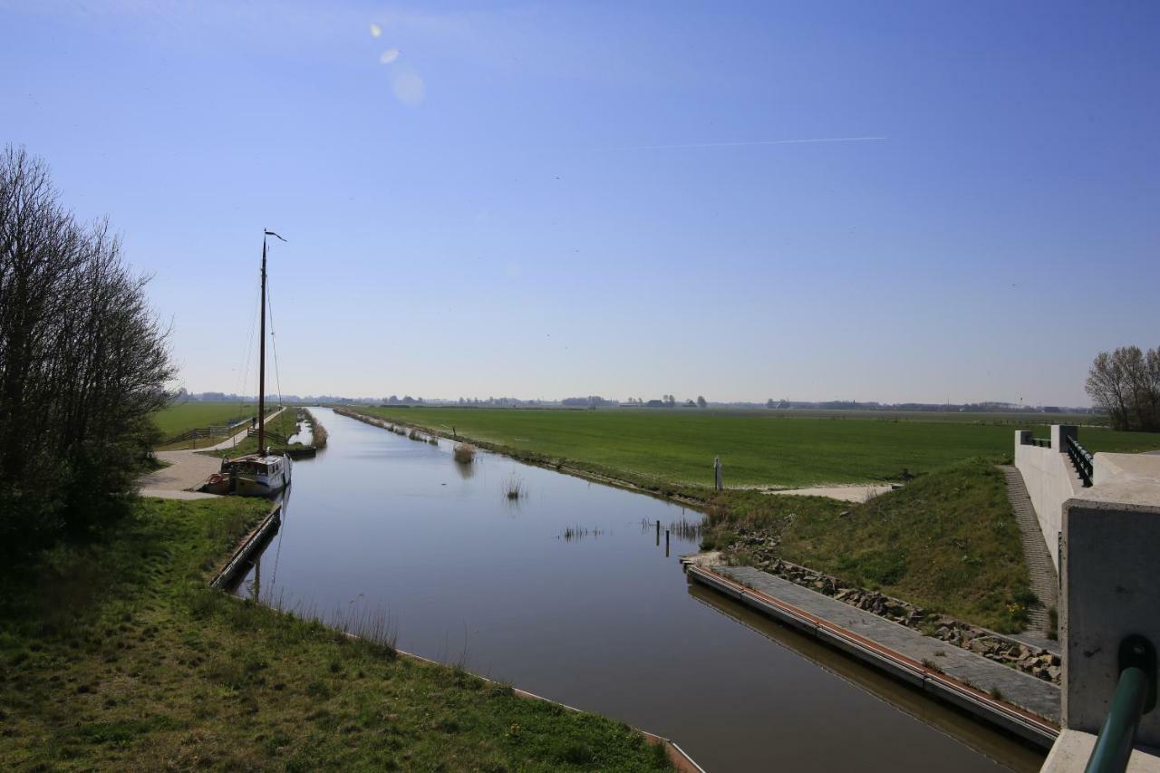 Friesland & Blick Auf Den Horizont *